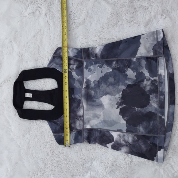 LULULEMON TOP. - Picture 6 of 12